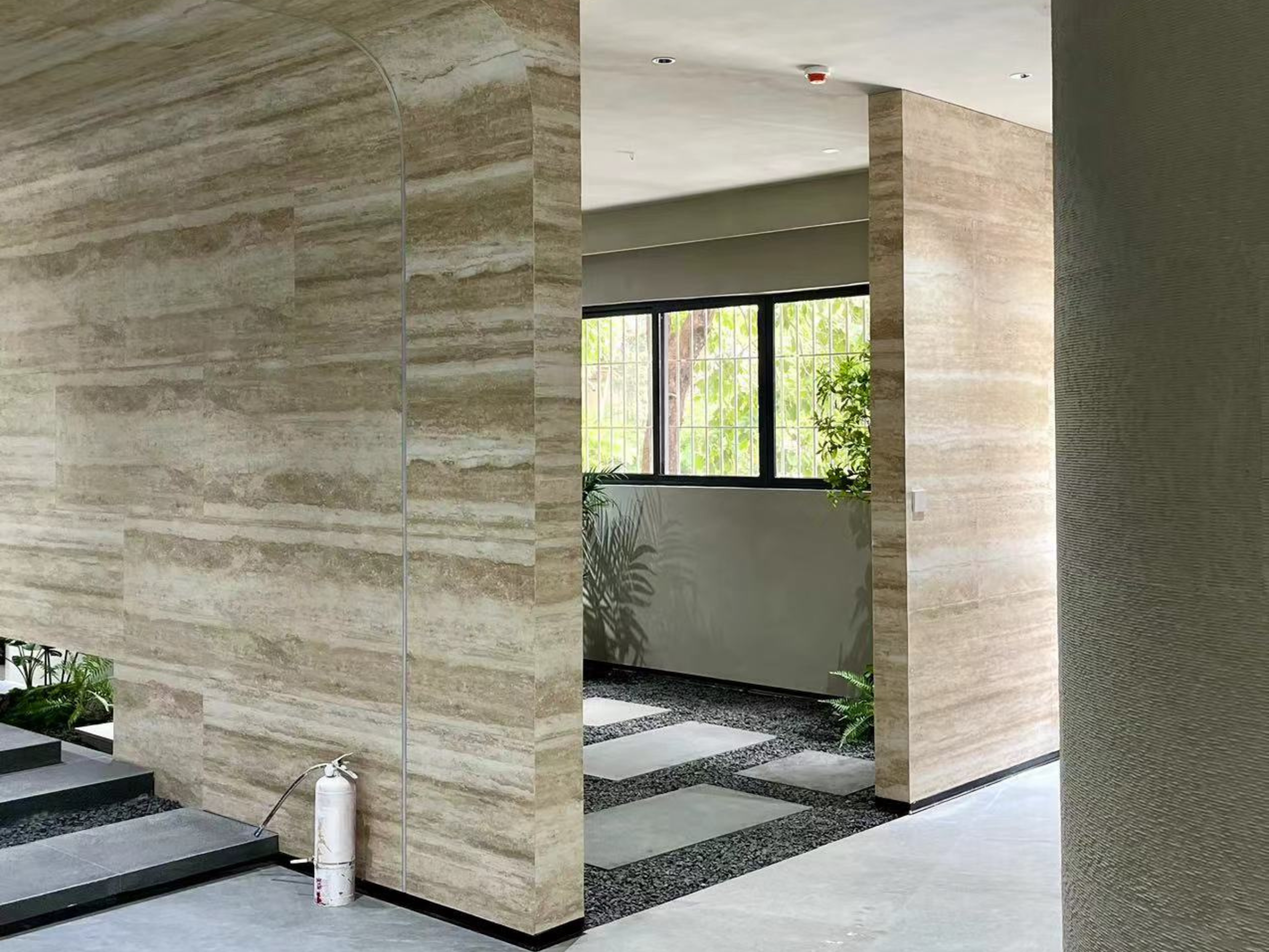 Linear Travertine - Claybank